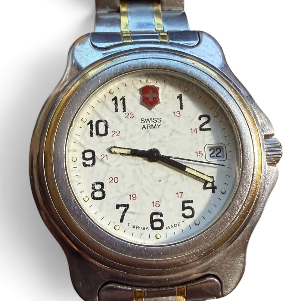 Swiss Army Brand Men's Quartz Wristwatch Two-Tone Stainless Steel Bracelet Date